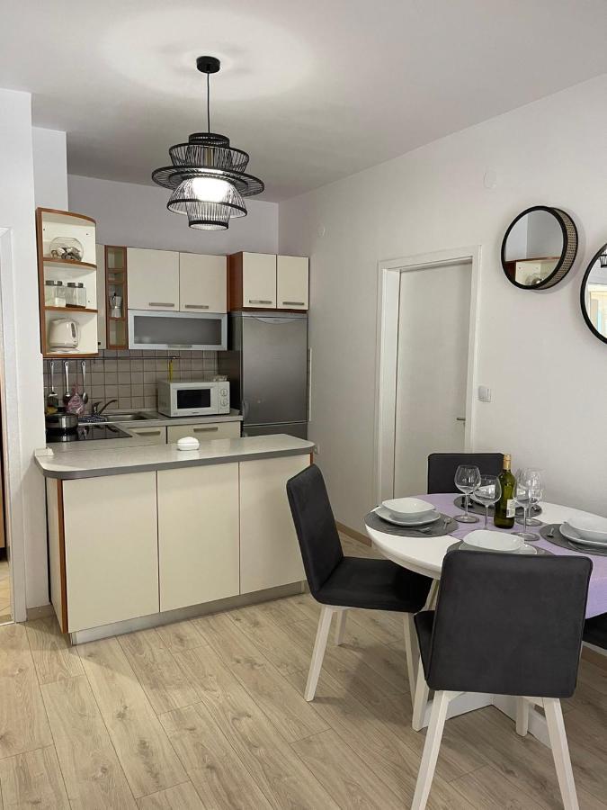 Apartments Lovro Lovran Eksteriør bilde